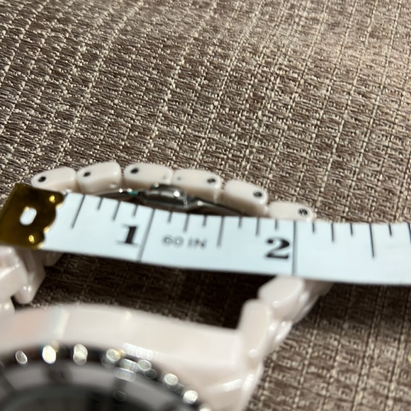 Isaac Mizrah watch - Picture 4 of 4